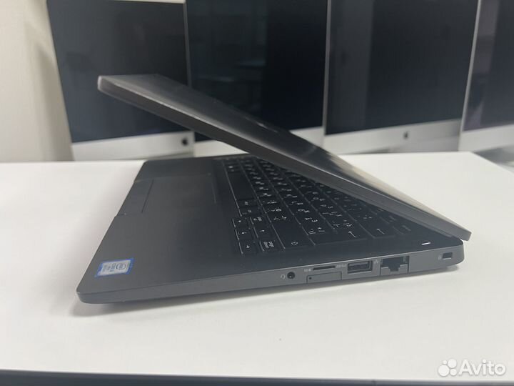 Ноутбук Dell Latitude 5300 i5 1.6 16/256 (B-51)