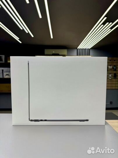 MacBook Air 13 M3 16/512