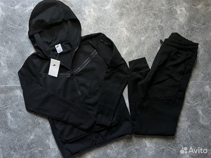 Костюм чёрный Nike Tech Fleece