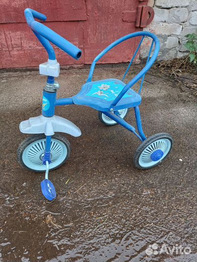 Детский трехколесный велосипед