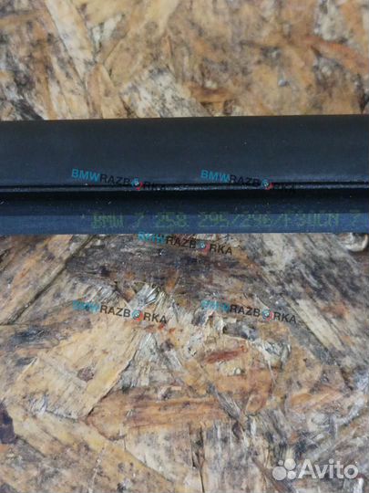 Молдинг двери передней правой BMW 3 7258296