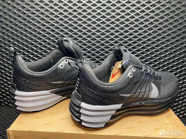 Кроссовки Nike Lunar Roam