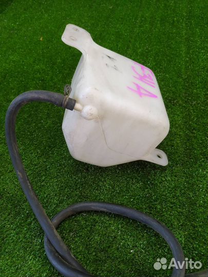 Бачок омывателя Mitsubishi Diamante F34A