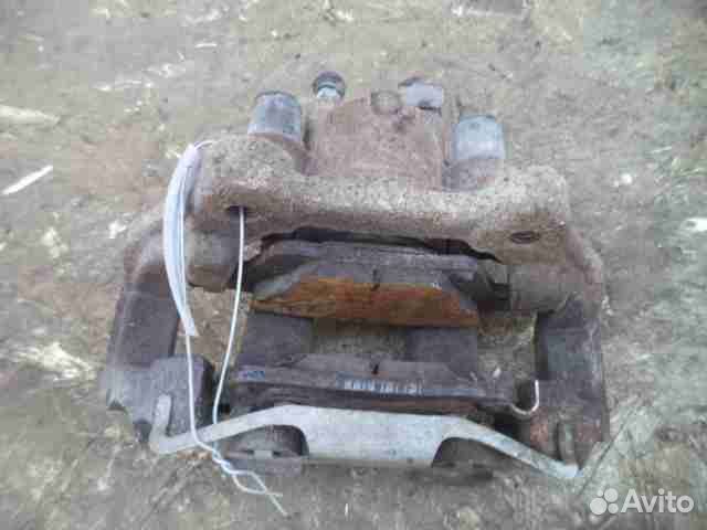 Суппорт задний левый Jeep Grand Cherokee 4 (WK2)