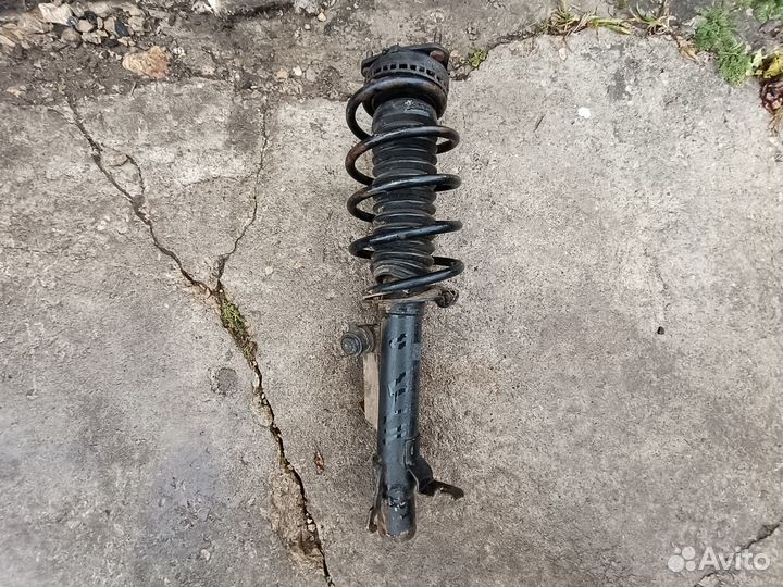 Амортизатор передний левый/правый Ford Fusion