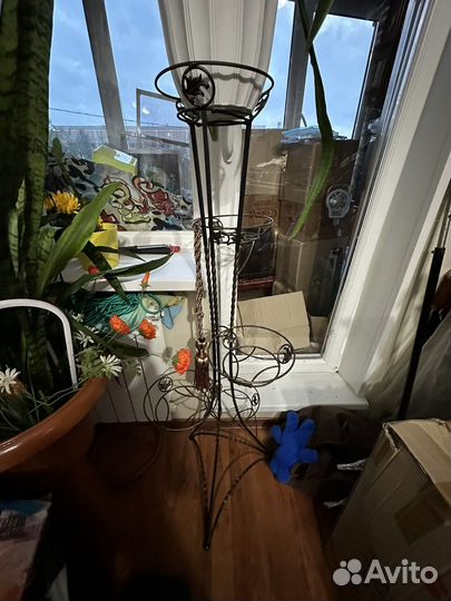 Подставка для цветов