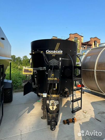 Миксер-кормораздатчик Celikel Charger Micro V6, 2024