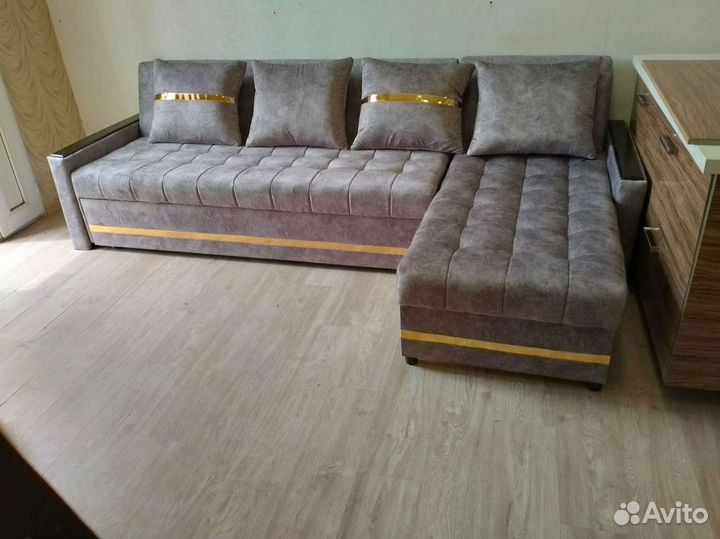 Угловой диван раскладной в наличии не б/у