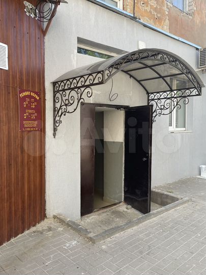 Подвальное помещение под ломбард в центре города