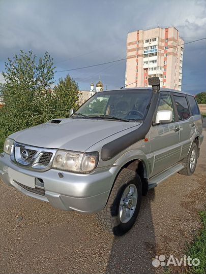 Nissan Terrano II 2.7 МТ, 2002, 300 000 км