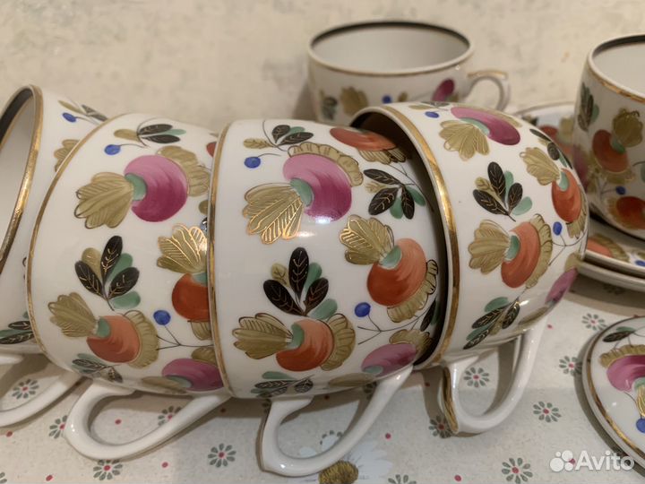 Остатки редкого чайного сервиза 