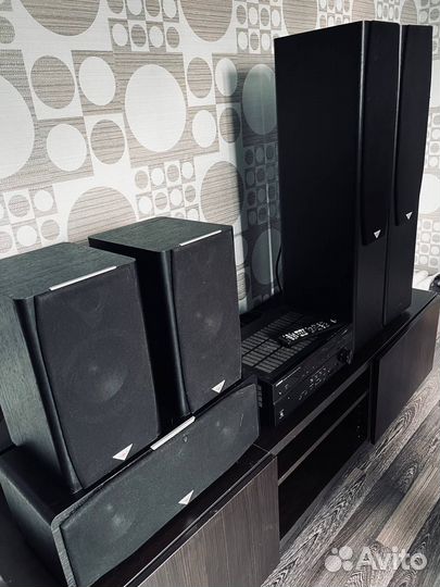 Hi fi система (Yamaha, Vector)