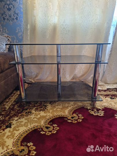 Стол для телевизора