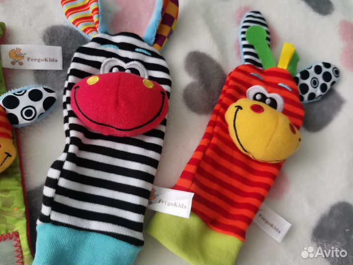 Новые носочки и браслеты с погремушками