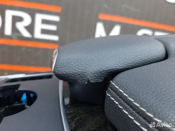 Подлокотник Mercedes-Benz E-Class W212 273.971