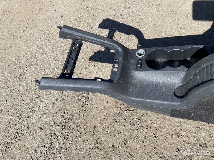 Подлокотник skoda Octavia A5