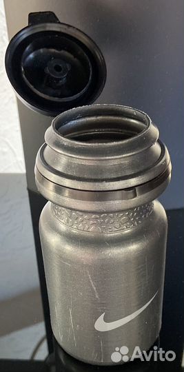 Спортивная бутылочка Nike. Б/у. Объём 300 грамм