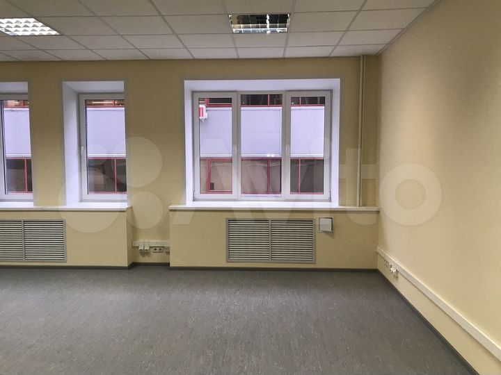 Офисное помещение, 900 м²