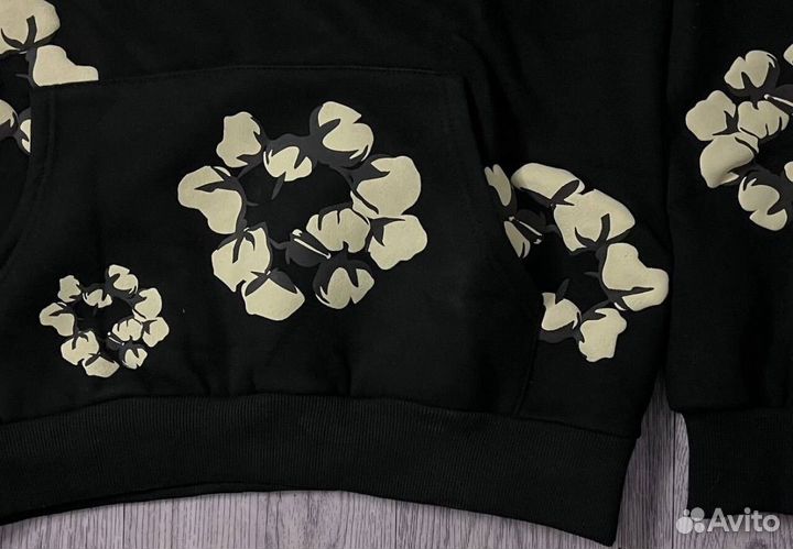 Худи denim tears на руках