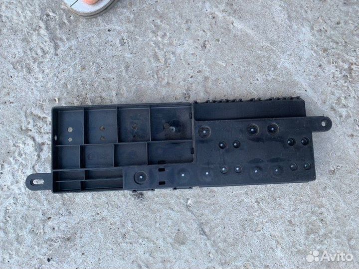 Блок предохранителей Jaguar Xj X351