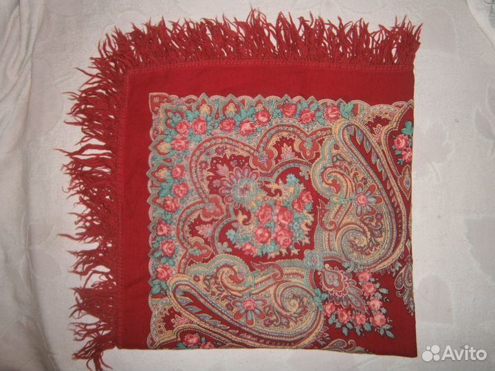 Платок шерстяной Павлово-посадский