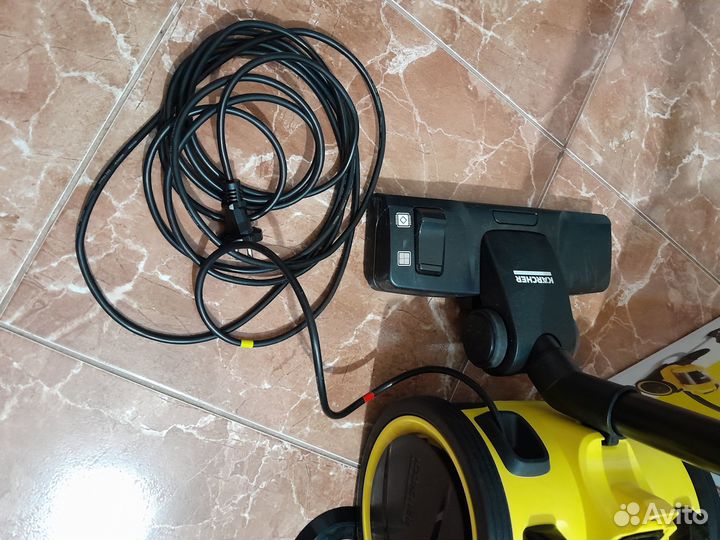 Циклонный пылесос Karcher VC 3