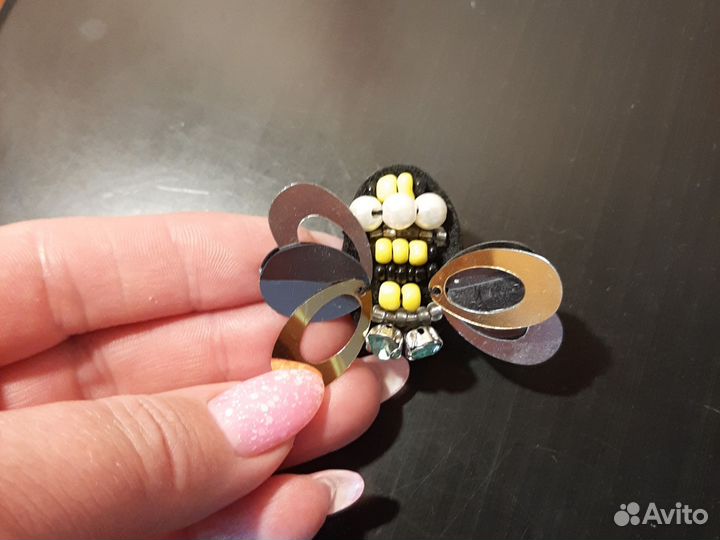 Брошь пчелка