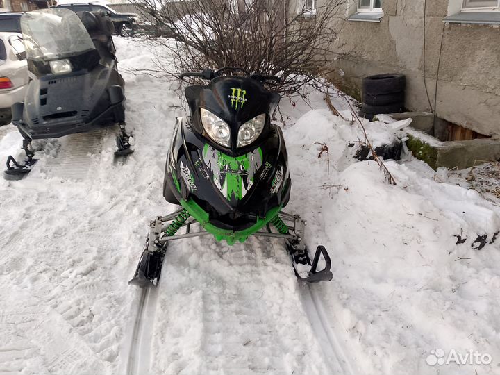 Arctic CAT M8