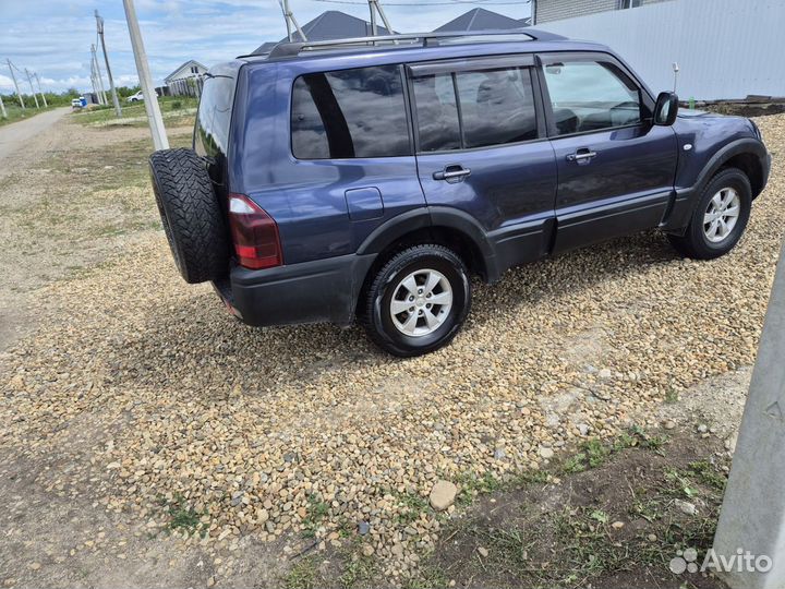 Mitsubishi Pajero 3.2 AT, 2006, 275 000 км