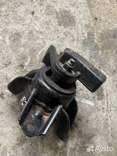 Подушка двигателя Kia Ceed 2 JD