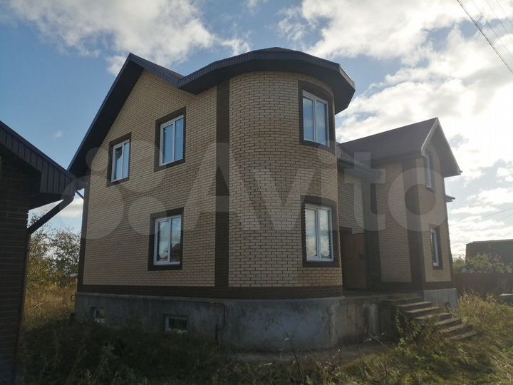 Коттедж 331,9 м² на участке 12,7 сот.