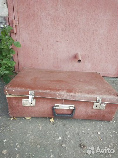 Чемодан коричневого цвета.Винтаж.Ретро