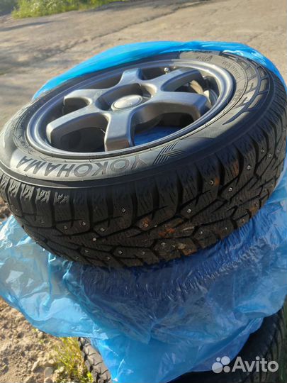 R15 Yokohama Ice Guard IG55 185/60, PCD 4x98 DIA 60