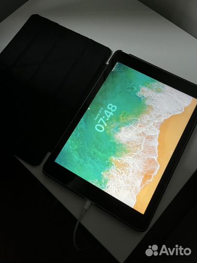 Планшет apple iPad 2017 32gb WI FI