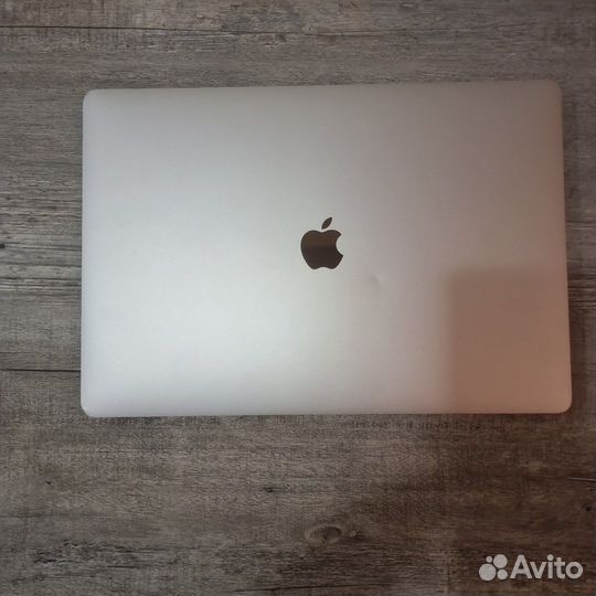 MacBook Pro 16 2019 i9 2.3 GHz / 16gb / amd 5500m