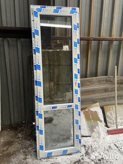 Дверь пластиковая новая