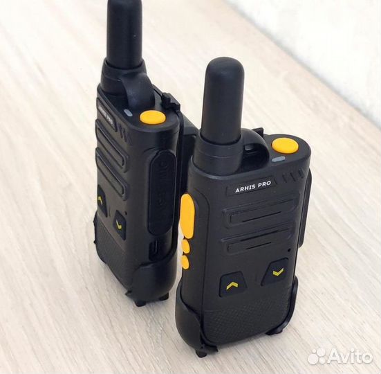 Рация-радиостанция с гарнитурой-наушником