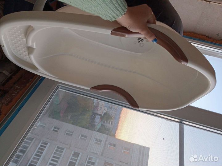 Ванна и мобиль