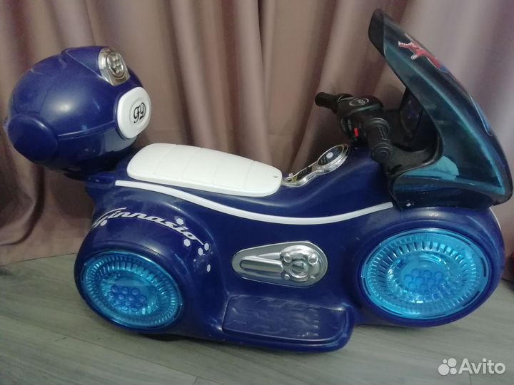 Детский электромобиль