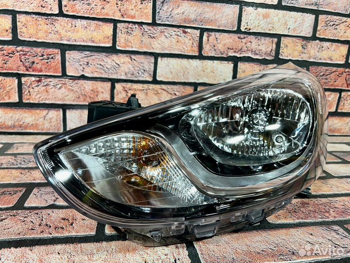 Фары новые на Hyundai Solaris 1 2010-2015 года