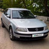 Volkswagen Passat 1.8 MT, 1997, 430 000 км, с пробегом, цена 285 000 руб.