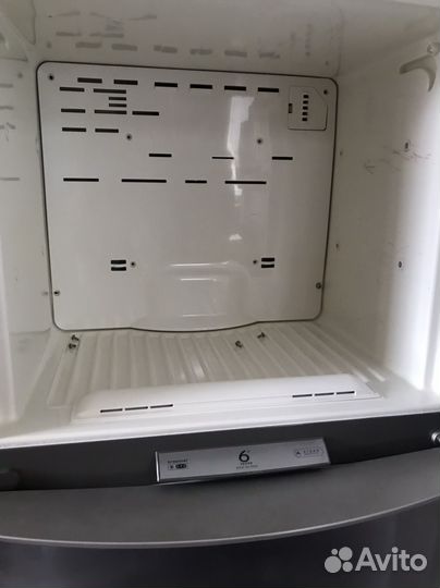 Холодильник whirlpool ARC4190/2IX на запчасти