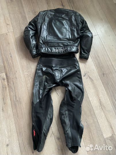 Экипировка для мотоцикла кожанная RST (48 размер)