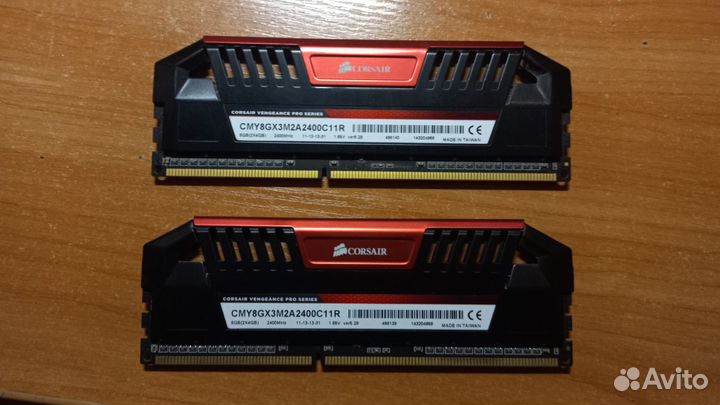 Оперативная память Corsair DDR3 8Gb (2x4Gb) 2400MH