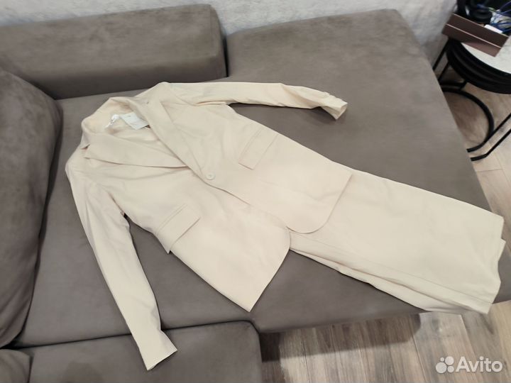 Костюм брючный