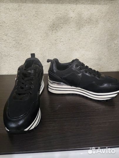 Кроссовки 38 размер