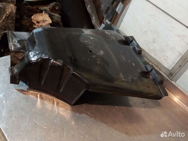 Защита бензонасоса Mercedes W220