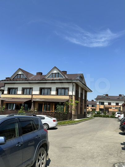 3-к. квартира, 164 м², 2/2 эт.