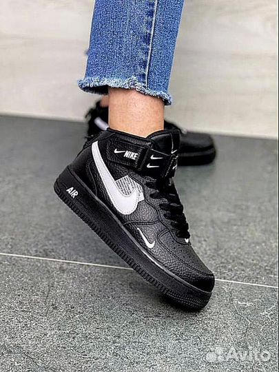 Кроссовки Зимние Nike Air Force1 Mid Black & White