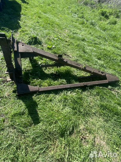 Плуг трехкорпусный